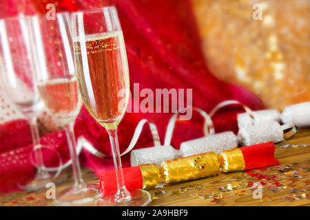 Party - Dekorationen und Champagner Stockfoto