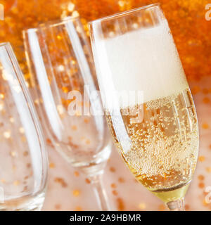 Champagner und Dekoration Stockfoto