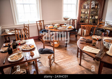 ALTSTADT, Alexandria, VA - Gadsby's Tavern ist eine historische Taverne in der Altstadt von Alexandria, VA, die zu einem Museum, Restaurant und Veranstaltungsraum umgebaut wurde. Es stammt aus dem späten 18. Jahrhundert und ist als National Historic Landmark ausgewiesen. Stockfoto