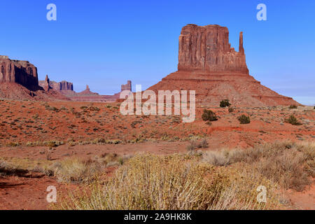 Die Wüste Landschaft des Monument Valley, Navajo Tribal Park im Südwesten USA in Arizona und Utah, Amerika Stockfoto