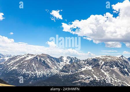 Ein Panorama der Rocky Mountain National Park in Colorado von Trail Ridge Road. Stockfoto