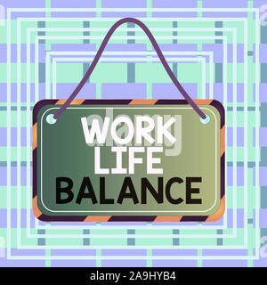 Text Zeichen zeigen, Work Life Balance. Business Foto text Aufteilung der Zeit zwischen Beruf oder Familie und Freizeit angebracht string Farbe schwarz Yell Stockfoto