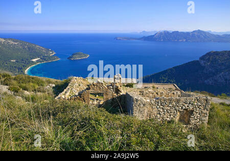 Blick von Talayotischen Ruinen der Talayot de Almallutx auf Kap Formentor, Mallorca, Balearen, Spanien Stockfoto