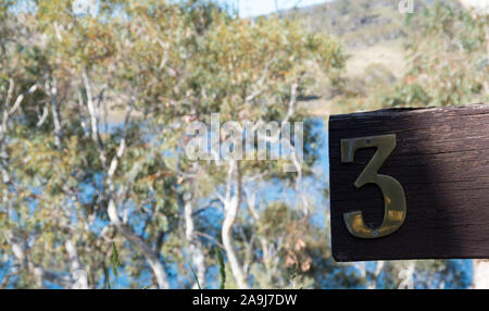 Nummer 3 Haus Schreiben vom Haus am See im australischen Busch Stockfoto
