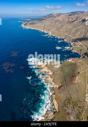 Luftaufnahme von Nordkalifornien Küste in der Nähe von Monterey, Big Sur, Kalifornien, USA, Pazifischer Ozean Stockfoto