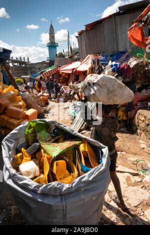 Äthiopien, Osten Hararghe, Harar, Recycling, alte Kunststoff Recycling Bereich Stockfoto