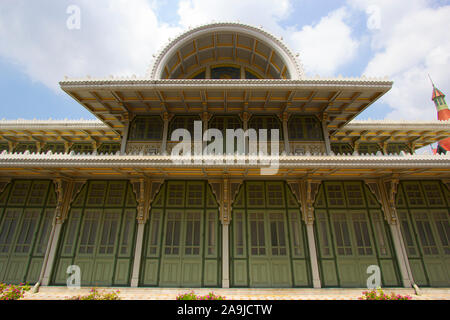 Reich verzierte Detail der Thronsaal in der phayathai Palace Complex in Bangkok, Thailand. Stockfoto