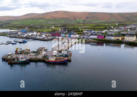 Luftaufnahme über Portmagee entlang Ring der Skelig, County Kerry, Irland Stockfoto