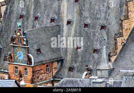 Rathaus Dach Renaissance Tower mit der Uhr Giebel in der Universitätsstadt Marburg, Hessen, Deutschland Stockfoto
