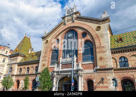 Vorderansicht der Großen Markthalle in Budapest, Ungarn, Stockfoto