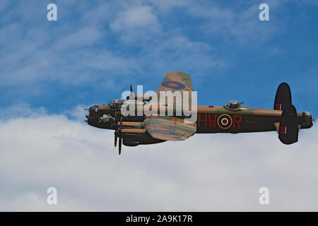 Avro Lancaster B1 im Flug, Reitschule eine Wolke Stockfoto