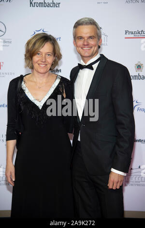 Thorsten Schroeder, Moderator, mit Partner Wiebke TIEDE, roter Teppich, Red Carpet Show, 38. Deutschen Sport drücken Sie die Kugel in der Alten Oper Frankfurt, 09.11.2019. | Verwendung weltweit Stockfoto