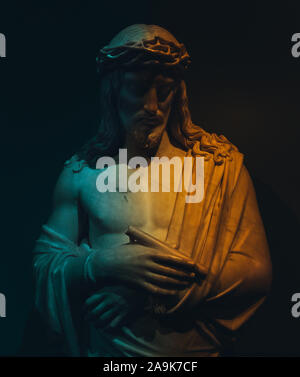 AMSTERDAM, NIEDERLANDE: Jesus Christus Statue namens Siehe den Mann oder die Ecce homo, niederländischer Bildhauer Louis Royer im Jahre 1826 gemacht. Rijksmuseum Stockfoto