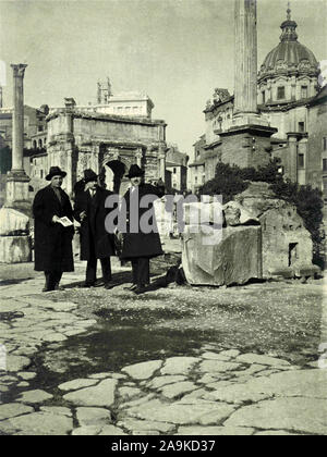 Kleine Gruppe in das Forum Romanum, Rom, Italien Stockfoto