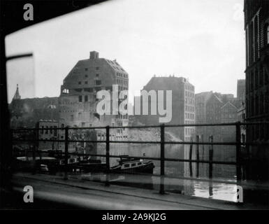 Gebäude beschädigt durch die Bombardierung, Bremen, Deutschland Stockfoto