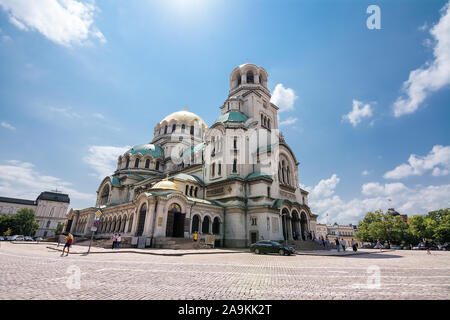 Sofia, Bulgarien - 25. Juni 2019: Fassade der Cathedrale Saint Alexander in Sofia Stockfoto