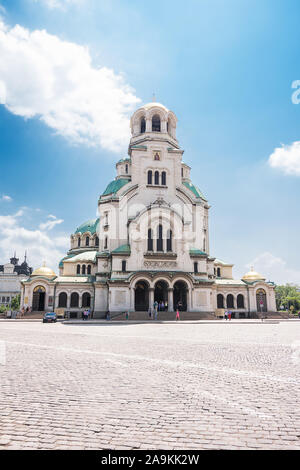 Sofia, Bulgarien - 25. Juni 2019: Fassade der Cathedrale Saint Alexander in Sofia Stockfoto