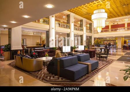 Eingang Lobby Rezeption im Wyndham New Yorker Hotel, 8th Avenue, New York City, Vereinigte Staaten von Amerika. Stockfoto