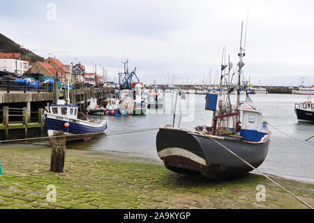 Hafen von Scarborough im Winter, Ostküste Stockfoto