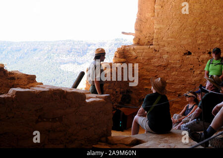 Die Klippe Wohnung als Das lange Haus in der wetherill Mesa Sektor der Mesa Verde National Park im Südwesten von Colorado, USA, bekannt. Stockfoto