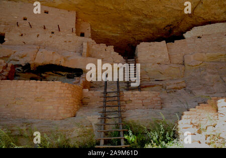 Die Klippe Wohnung als Das lange Haus in der wetherill Mesa Sektor der Mesa Verde National Park im Südwesten von Colorado, USA, bekannt. Stockfoto