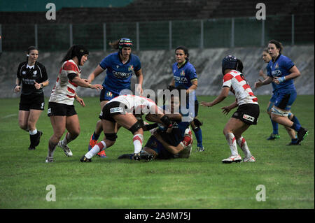 LÃ'Â'Aquila, Italien. 16 Nov, 2019. Angriff auf giada francoduring Test Match - Italien Frauen vs Japan, Italienisch Rugby Nationalmannschaft in LÃ'Â'Aquila, Italien, 16. November 2019 - LPS/Lorenzo Di Cola Credit: Lorenzo di Cola/LPS/ZUMA Draht/Alamy leben Nachrichten Stockfoto