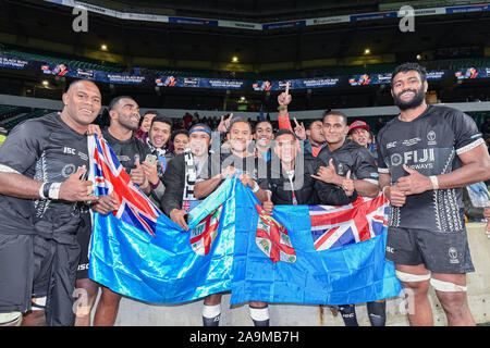 LONDON, Vereinigtes Königreich. 16. Nov 2019. Die Fidschi Fans während der Killik Schale - Barbaren vs Fidschi bei Twickenham Stadium am Samstag, den 16. November 2019. LONDON ENGLAND. Credit: Taka G Wu/Alamy leben Nachrichten Stockfoto