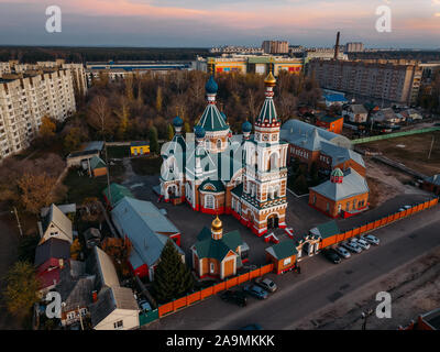 Abend Woronesch, Luftbild. Kirche von der Kazan Ikone der Mutter Gottes. Stockfoto