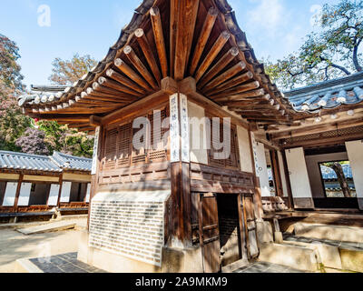 SEOUL, Südkorea - 31. Oktober 2019: Halle in Yeongyeongdang Residence in Huwon geheime Garten hinter der Changdeokgung-palast Komplex in Seoul Stadt. Die Stockfoto