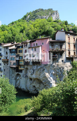 Die Hängenden Häuser, Pont-en-Royans, Frankreich Stockfoto