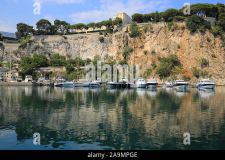 Segeln Boote in den Hafen von Fontvieille in Monaco Stockfoto