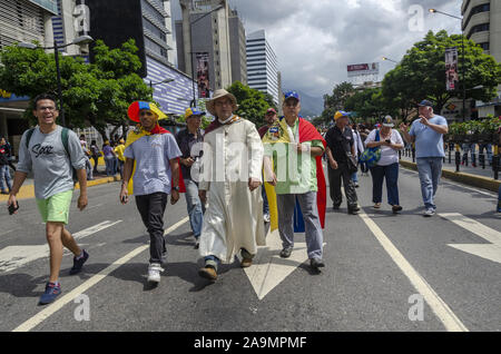 Caracas, Miranda, Venezuela. 16 Nov, 2019. März und Konzentration in Caracas, rief der Präsident von Venezuela, Juan Guaido, an die Bürger Venezuelas zu machen, das Gefühl der Unzufriedenheit der Menschen und ihren Wunsch nach einer Veränderung der politischen Richtung der Nation. Caracas, November 16, 2019 Kreditkarten: Jimmy Villalta/ZUMA Draht/Alamy leben Nachrichten Stockfoto