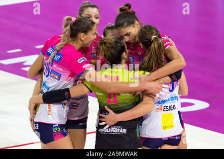 Mailand, Italien. 16. Nov 2019. Glück, Igor gorgonzola Novara, während Imoco Volley Conegliano vs Igor Volley Novara - Italienischer Supercup Frauen - Credit: LPS/Elisa Calabrese/Alamy leben Nachrichten Stockfoto