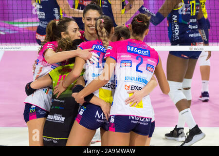 Mailand, Italien. 16. Nov 2019. Glück, Igor gorgonzola Novara, während Imoco Volley Conegliano vs Igor Volley Novara - Italienischer Supercup Frauen - Credit: LPS/Elisa Calabrese/Alamy leben Nachrichten Stockfoto