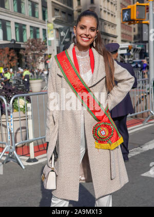 100 Jährliche Veterans Day Parade in New York City am 11. November 2019 Stockfoto