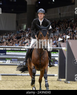 LOS ANGELES, Ca. Oktober 03, 2015: Scott Brash (Großbritannien), Reiten Hallo Annie am Gucci Gold Cup International Jumping competition Beim 2015 Longines Meister Los Angeles am Los Angeles. Convention Center. © 2015: Paul Smith/Featureflash Stockfoto