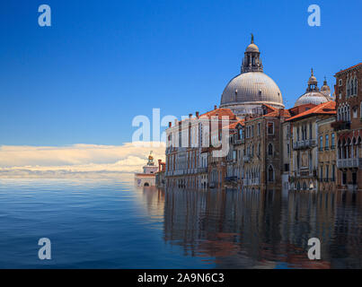 Konzept Bild von einem überfluteten Santa Maria Salute Kirche in Venedig wie Anstieg des Meeresspiegels macht die Stadt unbewohnbar Stockfoto