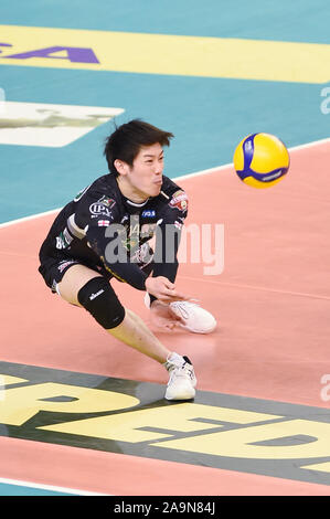 Padua, Italien. 14 Nov, 2019. Yuki Ishikawa (Padova), 14. November 2019 - Volleyball: eine Serie Match zwischen Kioene Padova 1-3 Sir Sicherheit Conad Perugia an Kioene Arena in Padua, Italien. Credit: Itaru Chiba/LBA/Alamy leben Nachrichten Stockfoto