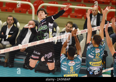 Padua, Italien. 14 Nov, 2019. Yuki Ishikawa (Padova), 14. November 2019 - Volleyball: eine Serie Match zwischen Kioene Padova 1-3 Sir Sicherheit Conad Perugia an Kioene Arena in Padua, Italien. Credit: Itaru Chiba/LBA/Alamy leben Nachrichten Stockfoto