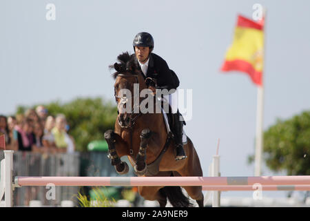 A Coruña, Spanien - 21. Juli: Sergio Álvarez Moya während CSI Casas Novas Horse Jumping Wettbewerb am Juli 21, 2019 in A Coruna, Spanien Stockfoto