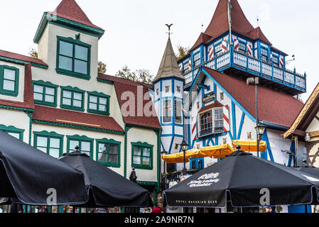 Bayerische Architektur in der Innenstadt von Helen, Georgia, ein beliebtes Touristenziel in der North Georgia Mountains. (USA) Stockfoto