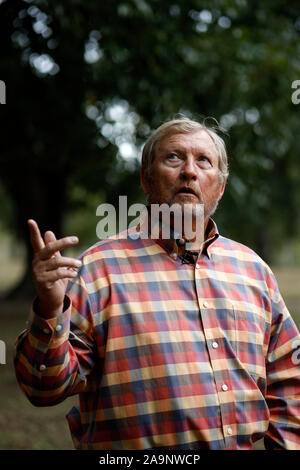 New York, USA. 24 Okt, 2019. Pecan Anbauer Randy Hudson spricht in einem Interview mit der Nachrichtenagentur Xinhua in Ocilla, Georgien, die Vereinigten Staaten, Oktober 24, 2019. Credit: Li Muzi/Xinhua/Alamy leben Nachrichten Stockfoto