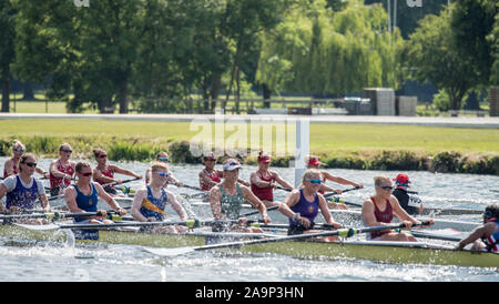 Henley. Berks, Großbritannien. Frauen Elite Acht, Ohio State University und gewann das Finale bei der Henley Regatta 2017 von Frauen. Rudern auf, Henley erreichen. Themse. Sonntag, den 18.06.2017. [Pflichtfeld Credit Peter SPURRIER/Intersport Bilder] Stockfoto