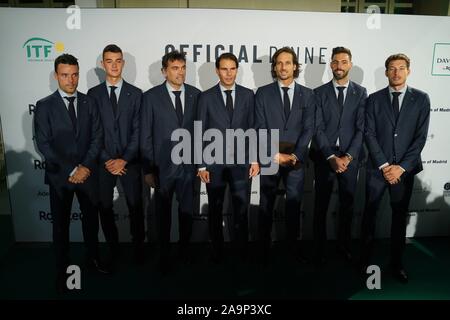 Madrid, Spanien. 16 Nov, 2019. Spanische Team (Roberto Bautista, Sergi Bruguera, Rafael Nadal, Feliciano Lopez, Marcel Granollers und Pablo Carreño) am Fotoshooting für Davis Cup Offizielles Abendessen 2019 in Madrid am Samstag, den 16. November 2019 Credit: CORDON PRESSE/Alamy leben Nachrichten Stockfoto