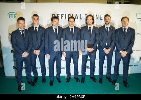 Madrid, Spanien. 16 Nov, 2019. Spanische Team (Roberto Bautista, Sergi Bruguera, Rafael Nadal, Feliciano Lopez, Marcel Granollers und Pablo Carreño) am Fotoshooting für Davis Cup Offizielles Abendessen 2019 in Madrid am Samstag, den 16. November 2019 Credit: CORDON PRESSE/Alamy leben Nachrichten Stockfoto