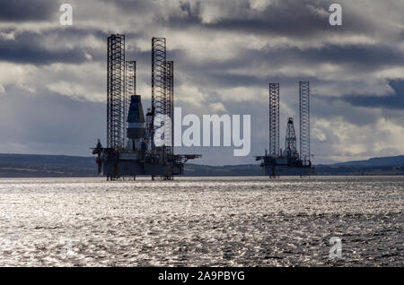 Bohrinseln im Cromarty Firth Sutherland Schottland Großbritannien Stockfoto