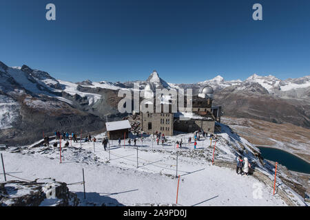 Gornergrat, Zermatt, Schweiz, Oktober. 03., 2019. Gornergrat 3135 m ü. M. in der Nähe von Zermatt mit schöner Aussicht auf das Matterhorn und mehr als 20 4 Stockfoto