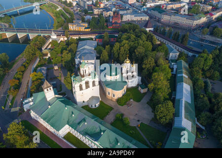 Über die Tempel der Verklärung des Klosters. Jaroslawl, Goldener Ring Russlands Stockfoto