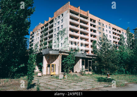 Abgebrochene Apartmentblock in Pripyat Stockfoto