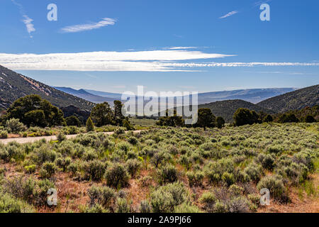 Anzeigen von Smoky Mountain von Circle Creek Road blicken an der Stadt der Felsen in Idaho. Stockfoto